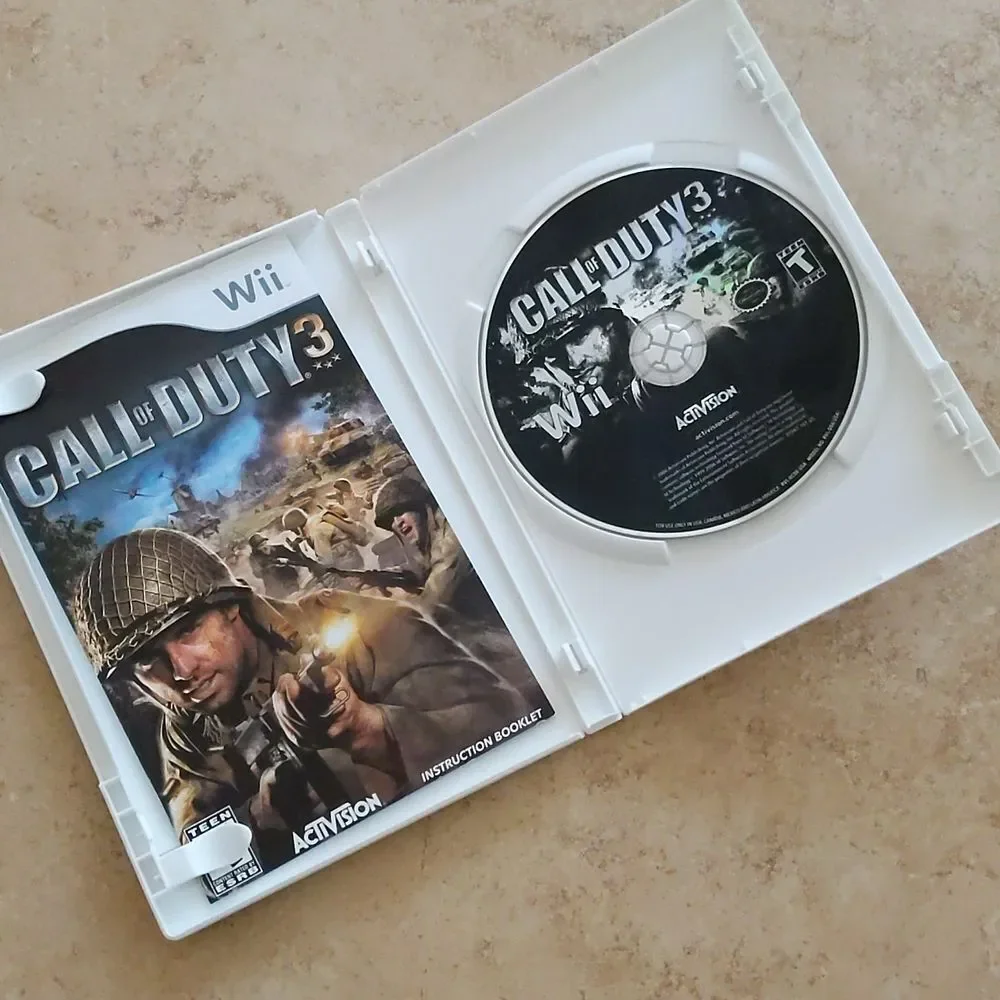 Call of Duty 3 (III) for Nintendo Wii Video Game Disc with Case and Book